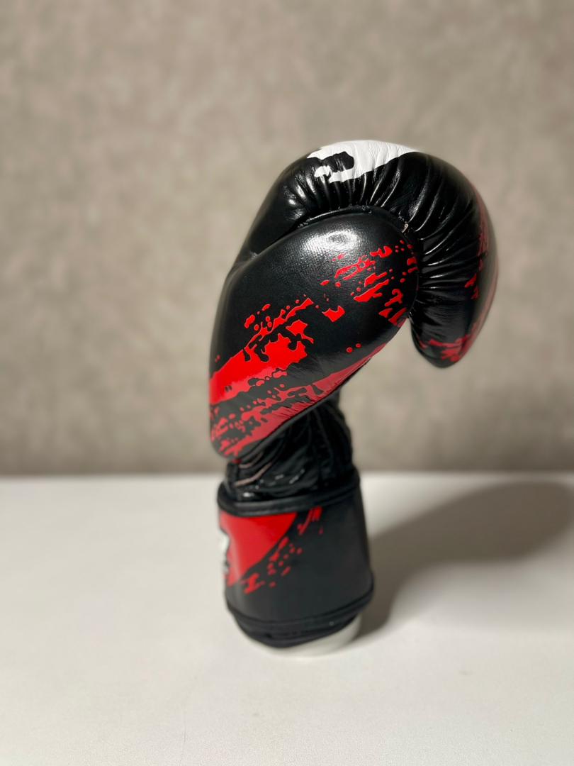 دستکش بوکس ولو مدل آتشی جذاب