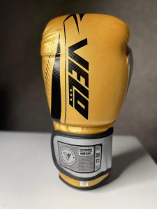 دستکش بوکس ولو مسابقه ای طلایی 2026