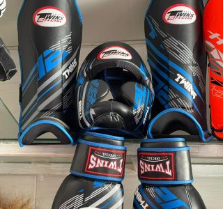 ست کلاه دستکش ساقبند اسپارینگ